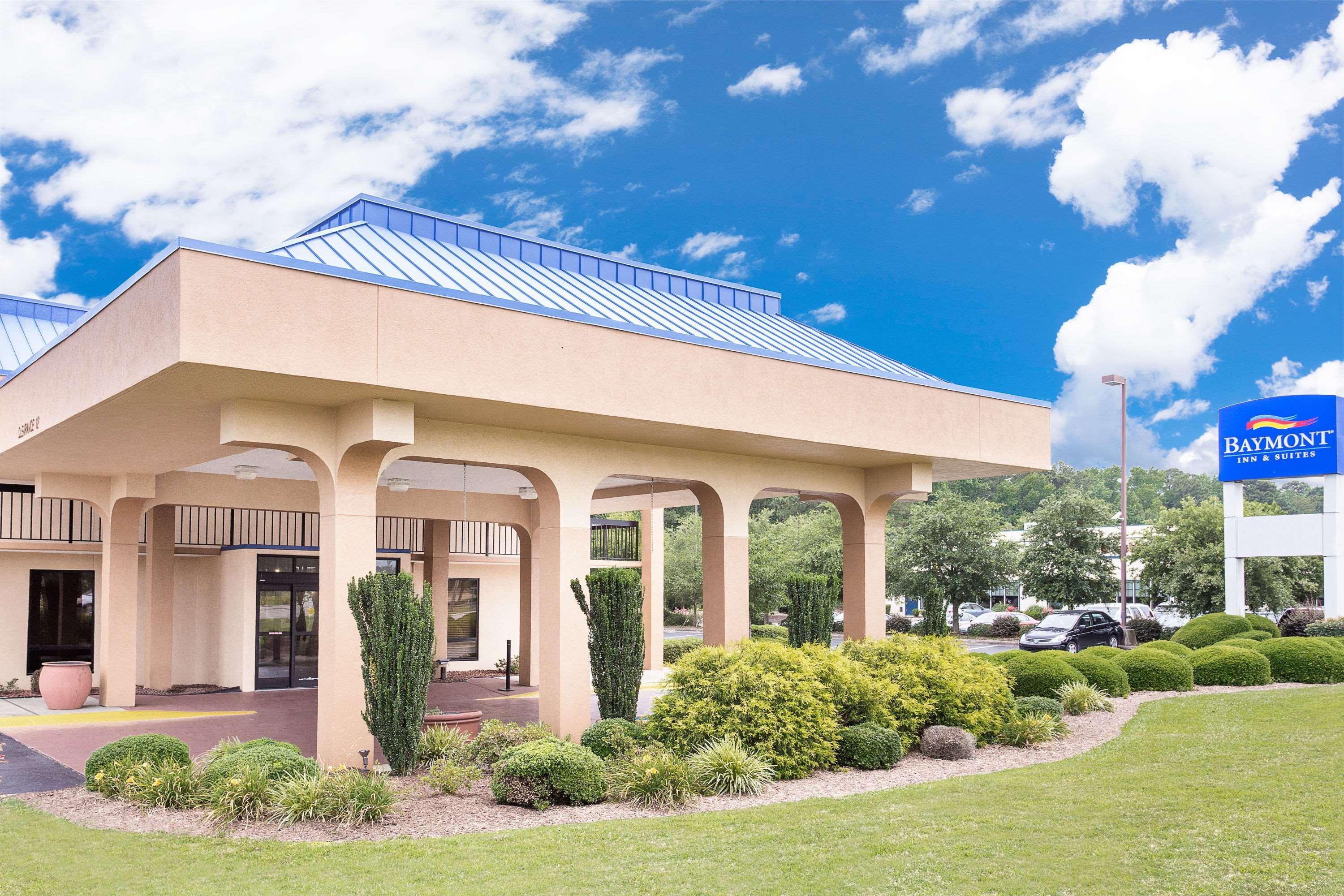 Baymont By Wyndham Greenville Esterno foto